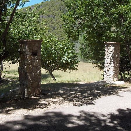 Appartamento Agriturismo Il Palazzetto Campello sul Clitunno Esterno foto