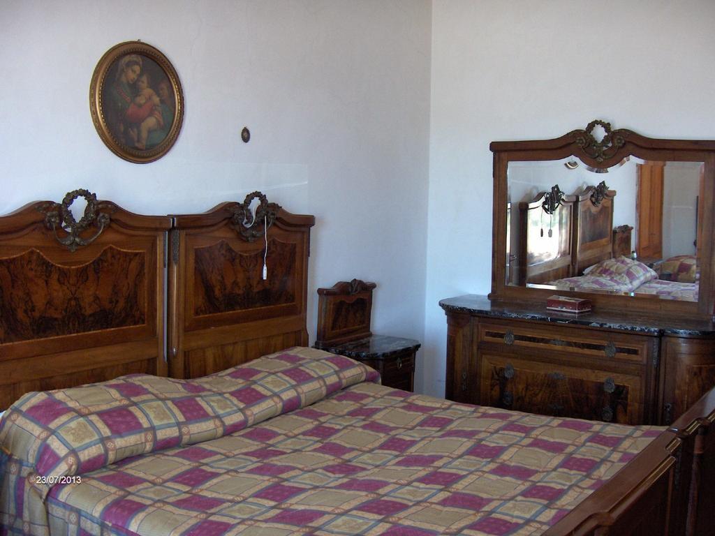 Appartamento Agriturismo Il Palazzetto Campello sul Clitunno Esterno foto