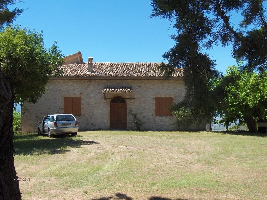 Appartamento Agriturismo Il Palazzetto Campello sul Clitunno Esterno foto