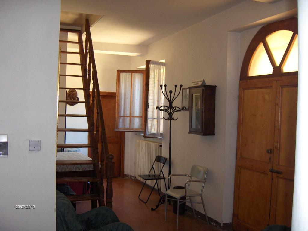 Appartamento Agriturismo Il Palazzetto Campello sul Clitunno Camera foto